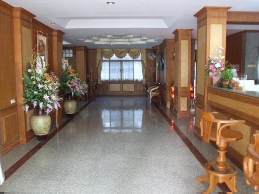 Veerasuda Condotel Ratchaburi Екстериор снимка