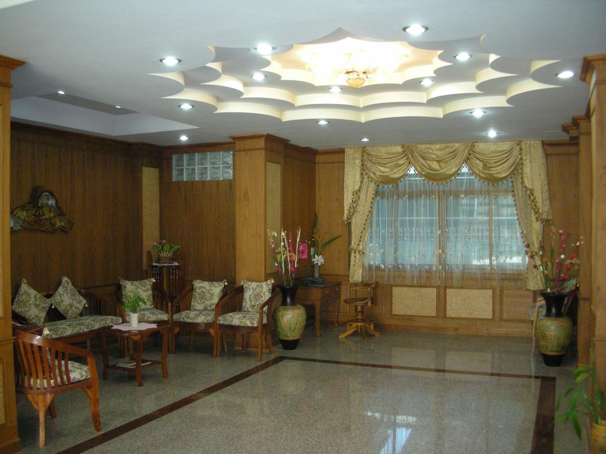 Veerasuda Condotel Ratchaburi Екстериор снимка
