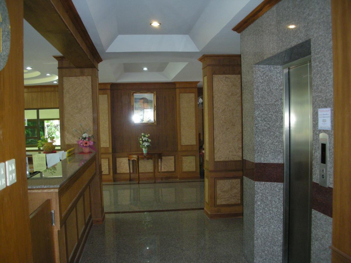 Veerasuda Condotel Ratchaburi Екстериор снимка