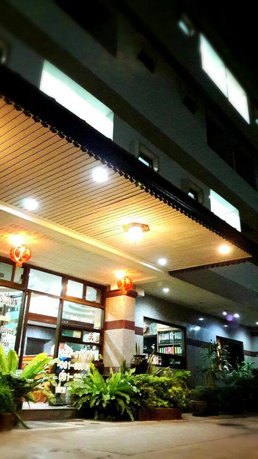 Veerasuda Condotel Ratchaburi Екстериор снимка